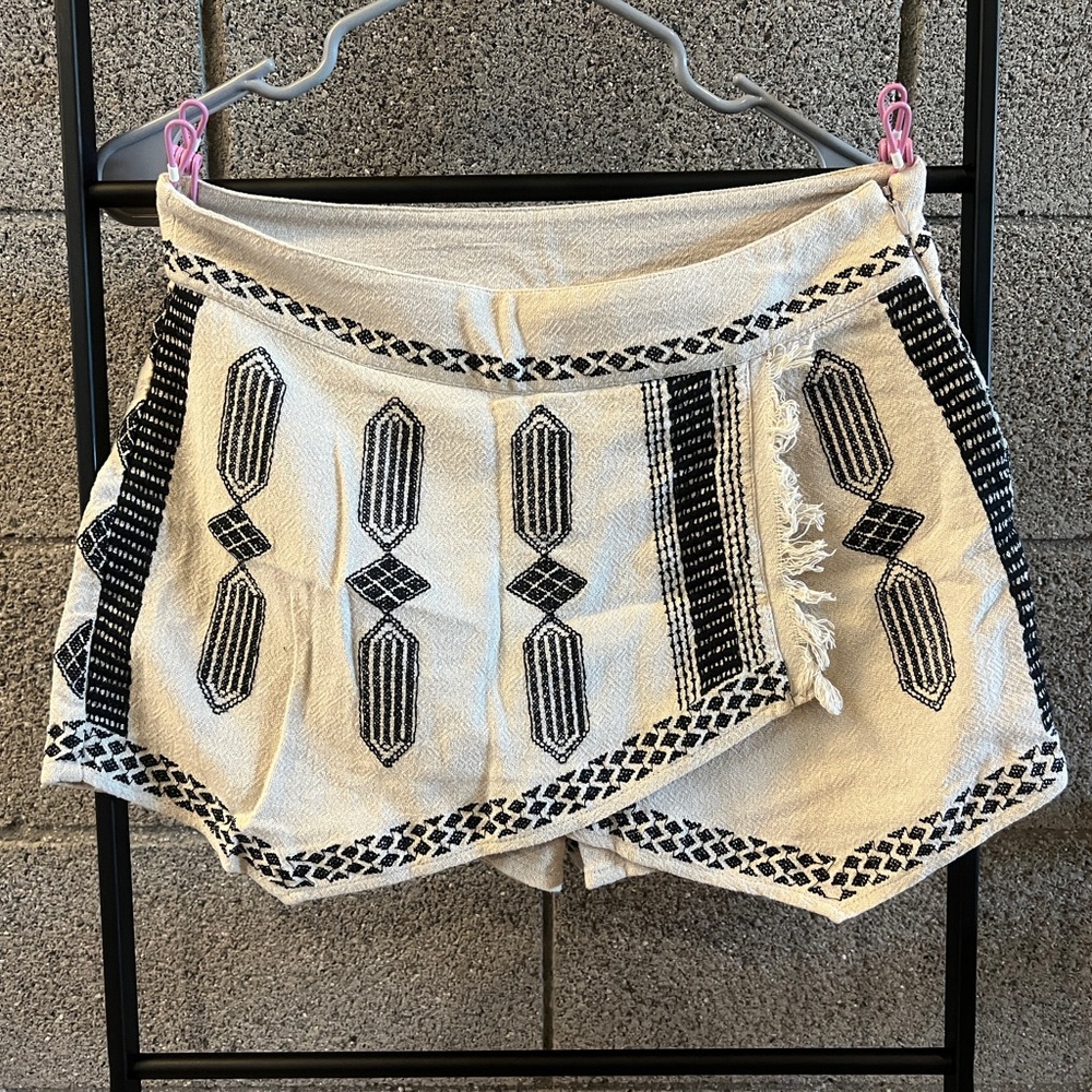 Free People Boho Patterned Embroidered Skorts